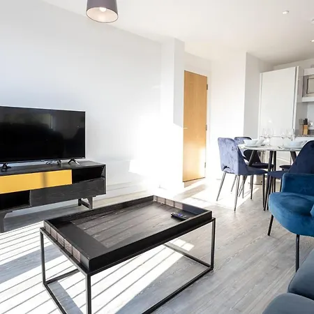Lovely 1 Bedroom Apartment In Salford Manchester