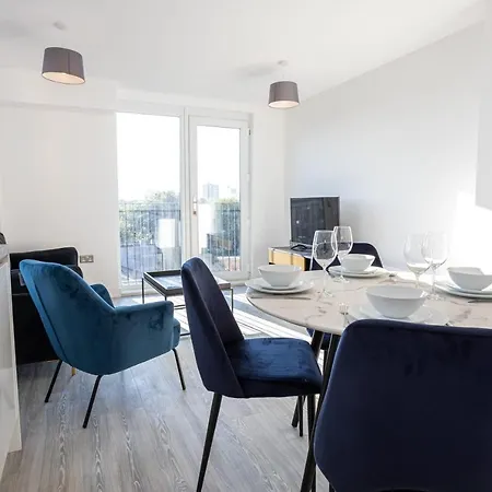Lovely 1 Bedroom Apartment In Salford Manchester Apartment