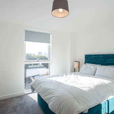 Lovely 1 Bedroom Apartment In Salford Manchester Manchester