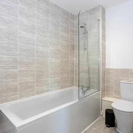 Lovely 1 Bedroom Apartment In Salford Manchester Apartment *