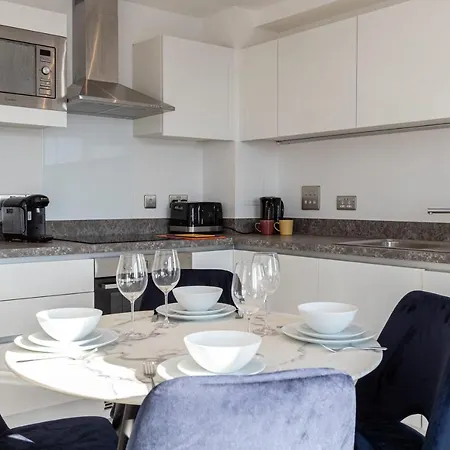 Lovely 1 Bedroom Apartment In Salford Manchester * Manchester