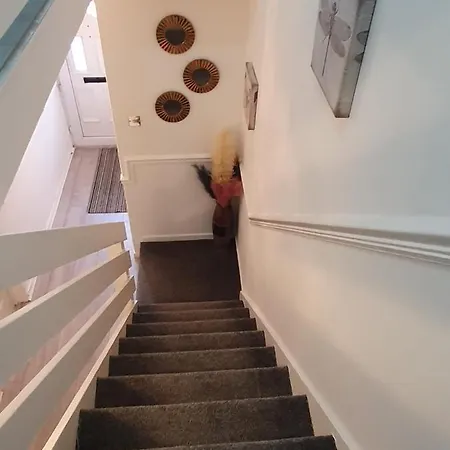 Bv Luxury Spacious 3 Bedroom House At Isaac Close Semesterbostad