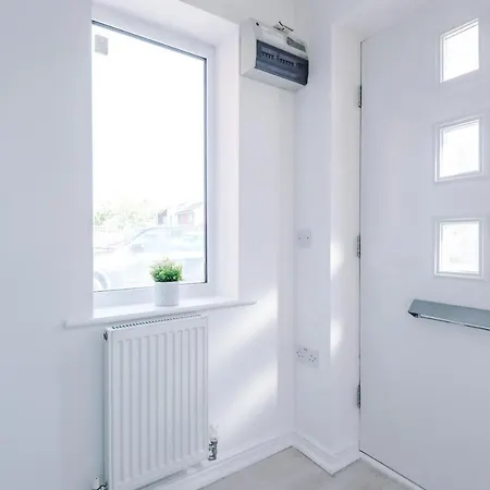 5 Bedroom House Hosted By Mcr Dens Holiday home Manchester