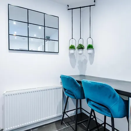 بيت للعطل 3 Bedroom House Hosted By Mcr Dens