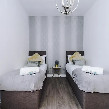 بيت للعطل 3 Bedroom House Hosted By Mcr Dens