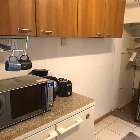 Apartment Private Studio Flat Great Location In *