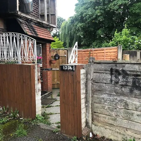 Apartment Private Studio Flat Great Location In *