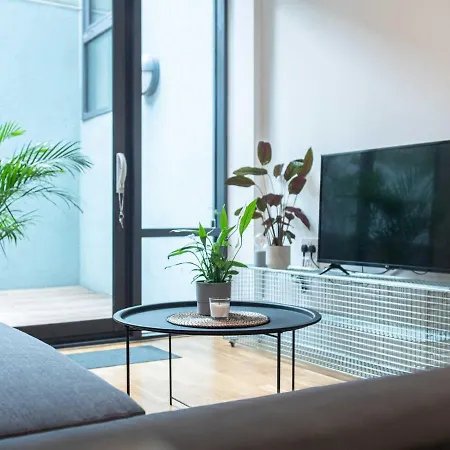Pass The Keys Modern 1 Bedroom In Central Апартаменты