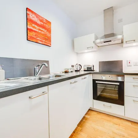 Pass The Keys Modern 1 Bedroom In Central *