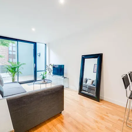 Pass The Keys Modern 1 Bedroom In Central Апартаменты