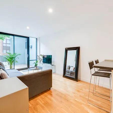 Pass The Keys Modern 1 Bedroom In Central