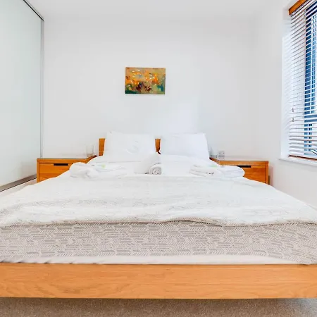 Pass The Keys Modern 1 Bedroom In Central Апартаменты