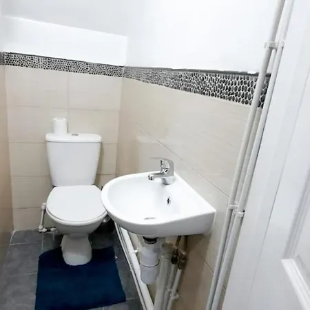 4 Bedrooms House In Дом отдыха *
