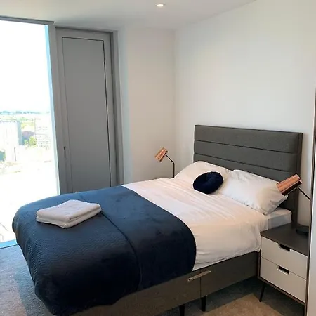 Luxury 2 Bedroom , View Manchester