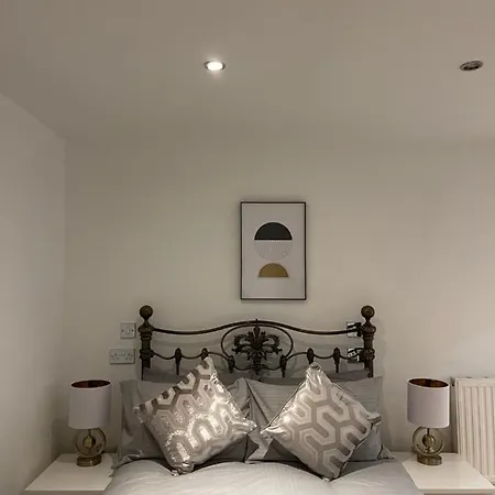 Luxury 2-bedroom In The Heart Of Centre *