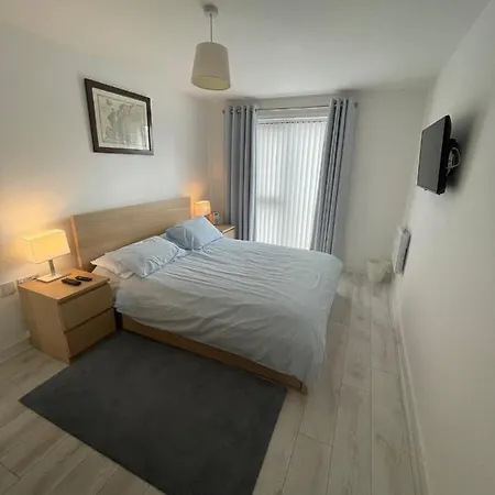 Superb 1 Bed - 3 Min To Tram - Free On Site Parking - Sleeps 3 * Manchester