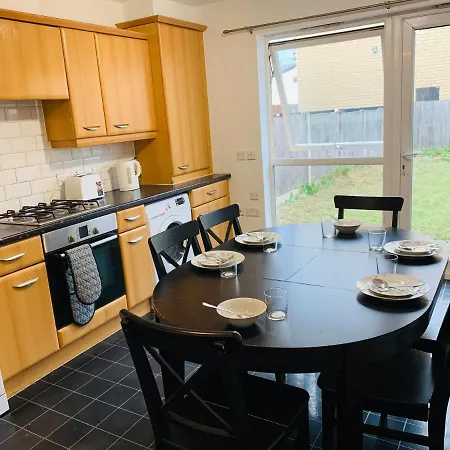 4 Bedroom House Near Centre 別荘 マンチェスター