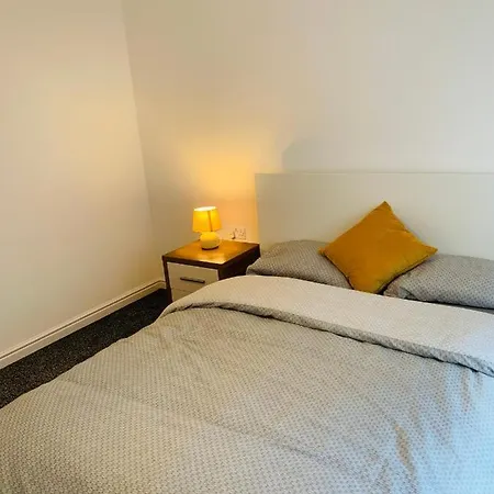 別荘 4 Bedroom House Near Centre *