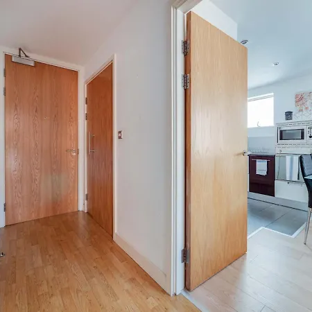 Pass The Keys Modern 1 Bedroom City Centre Walking Dist
