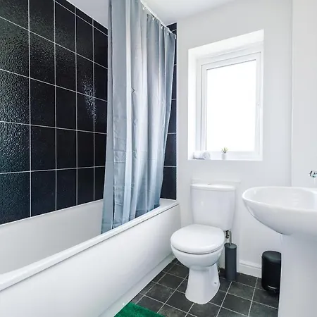 Holiday home 5 Bedroom House Hosted By Mcr Dens Manchester