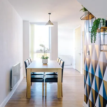 3 Bedroom Hosted By Mcr Dens Manchester