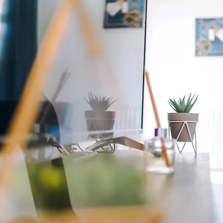 3 Bedroom Hosted By Mcr Dens * マンチェスター