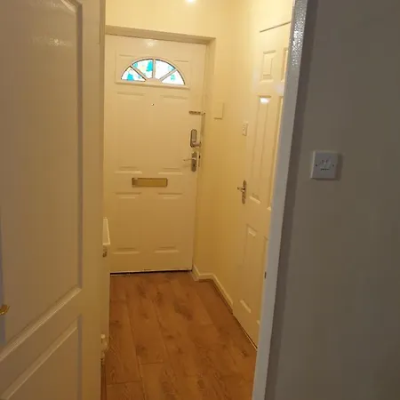 Splendid 3bedrooms Гостевой дом *