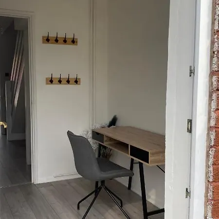 Semesterbostad Bv Luxury Spacious 3 Bedroom House At Isaac Close *
