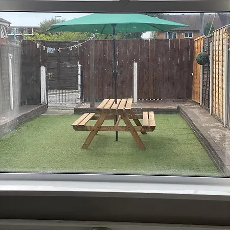 Bv Luxury Spacious 3 Bedroom House At Isaac Close