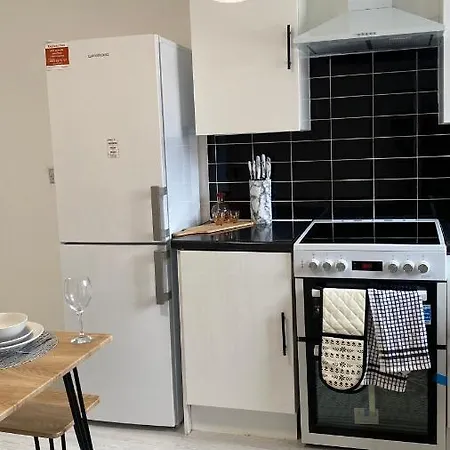 Bv Luxury Spacious 3 Bedroom House At Isaac Close Semesterbostad *