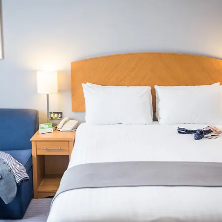 Holiday Manchester West By Ihg 3* Salford (Greater Manchester)