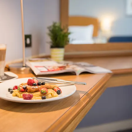 Holiday Manchester West By Ihg 3* Salford (Greater Manchester)