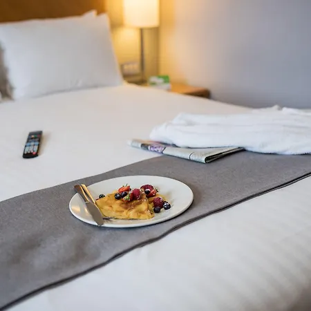 Holiday Manchester West By Ihg Salford (Greater Manchester)