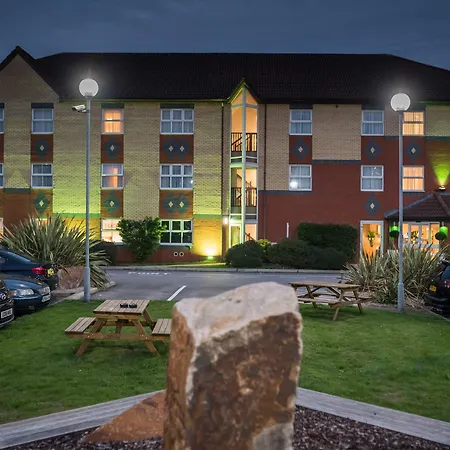 Hotel Holiday Manchester West By Ihg