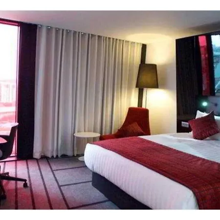 Hotel Crowne Plaza Centre By Ihg 4*