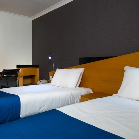 Отель Express East By Ihg