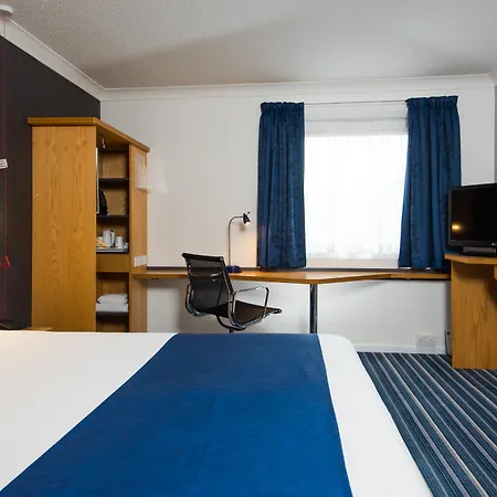 Express East By Ihg Отель 3*