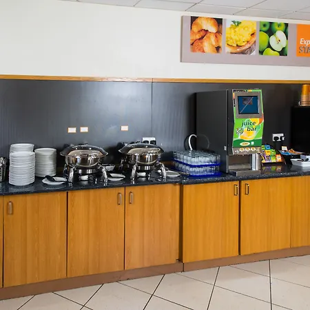 Отель Express East By Ihg