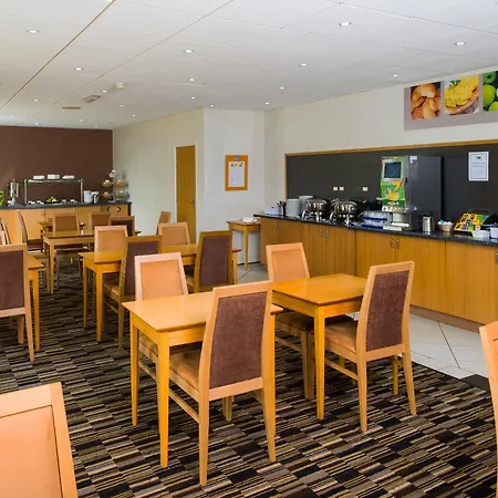 Hotel Express East By Ihg