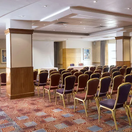 Cresta Court Szálloda Altrincham