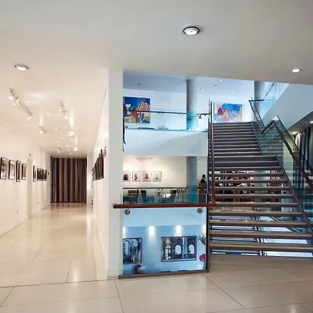 The Lowry Hotell 5*