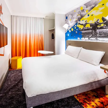 Отель Portland By Sunday