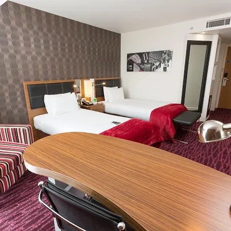 Manchester-mediacityuk By Ihg מלון סלפורד
