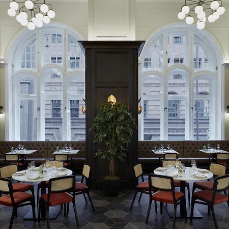 The Midland 4*