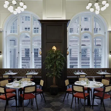 The Midland 4*