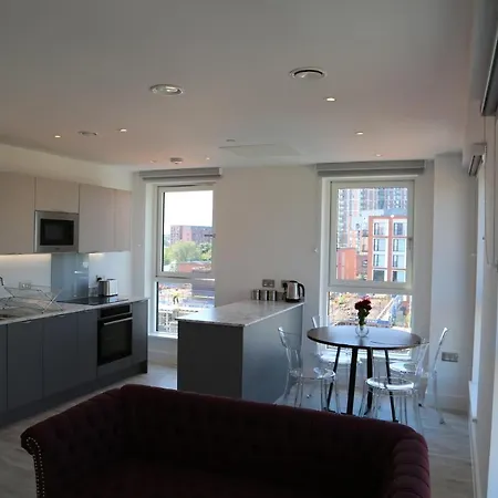 Apartment Crown X Chapel *
