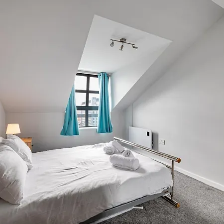 Large 2 Bed 2 Bath 맨체스터