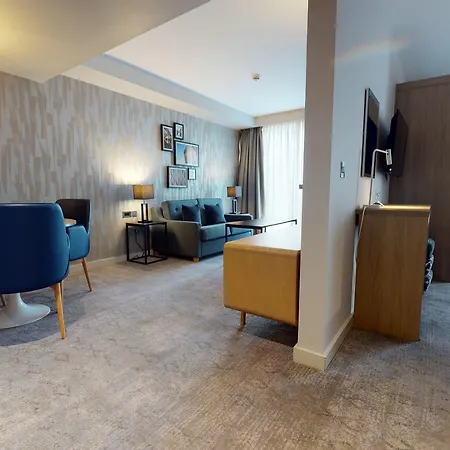 - Centre By Ihg Otel 4*