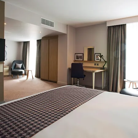 Hotel - Centre By Ihg 4*