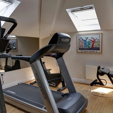 - - Oldham By Ihg Hotel 3*